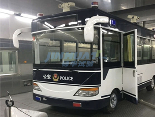 淋雨宅男视频下载室